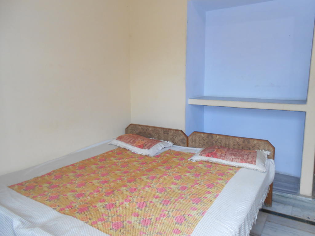 Maruti Guest House Waranasi Pokój zdjęcie